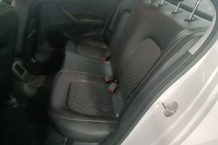 Used Skoda Rapid 2019 1.5L Automatic Comfort Edition China VI Standard Left Rear Seat