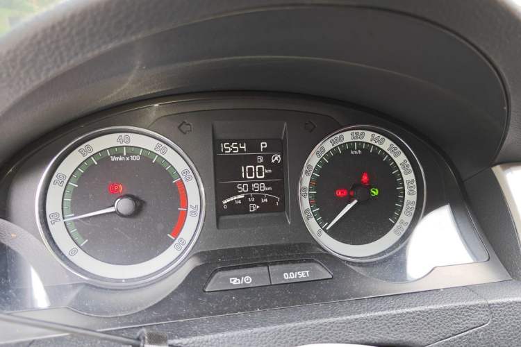 Used Skoda Rapid 2019 1.5L Automatic Comfort Edition China V Standard Odometer Close Up