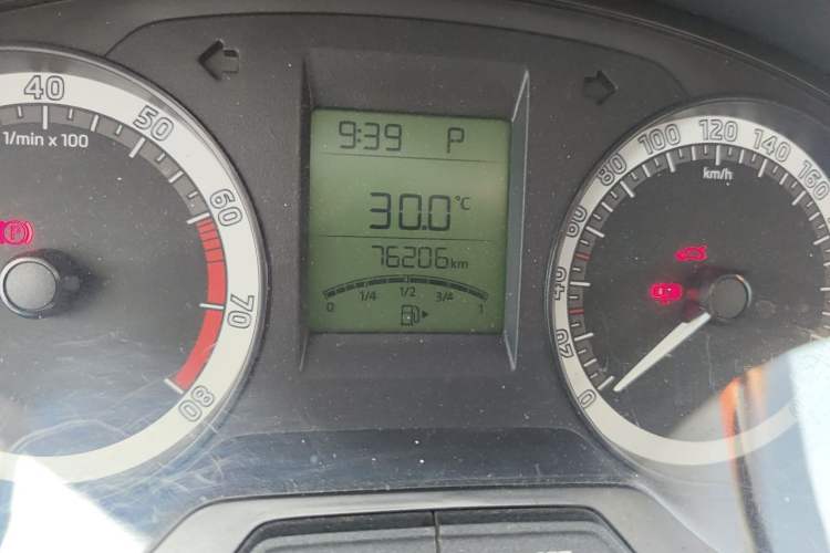 Used Skoda Rapid 2019 1.5L Automatic Standard Edition Odometer Close Up