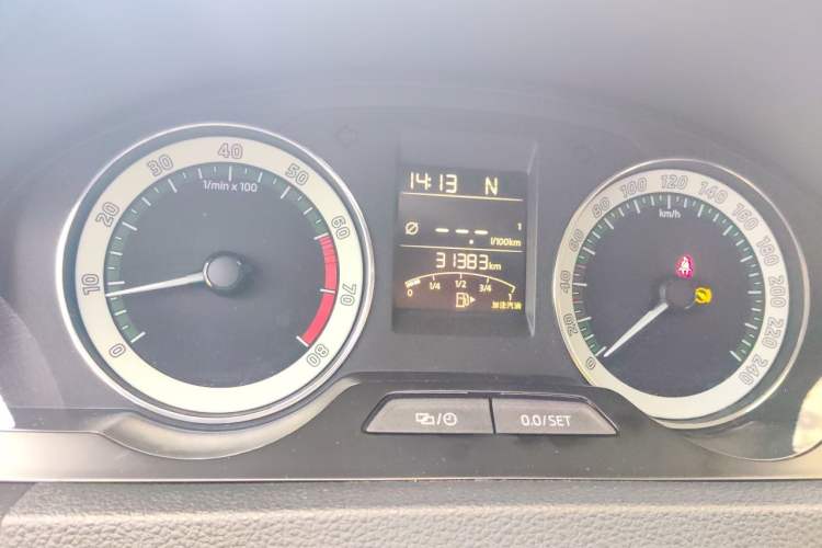 Used Skoda Rapid 2019 1.5L Automatic Comfort Edition China V Standard Odometer Close Up