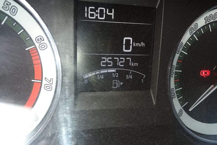 Used Skoda Rapid 2019 1.5L Manual Comfort Edition China VI Standard Odometer Close Up