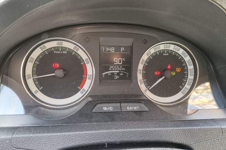 Used Skoda Rapid 2019 1.5L Automatic Comfort Edition China V Standard Odometer Close Up