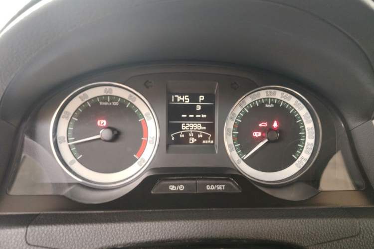 Used Skoda Rapid 2019 1.5L Automatic Comfort Edition China V Standard Odometer Close Up