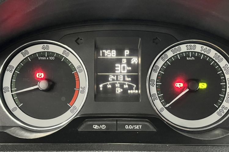 Used Skoda Rapid 2019 1.5L Automatic Comfort Edition China VI Standard Odometer Close Up