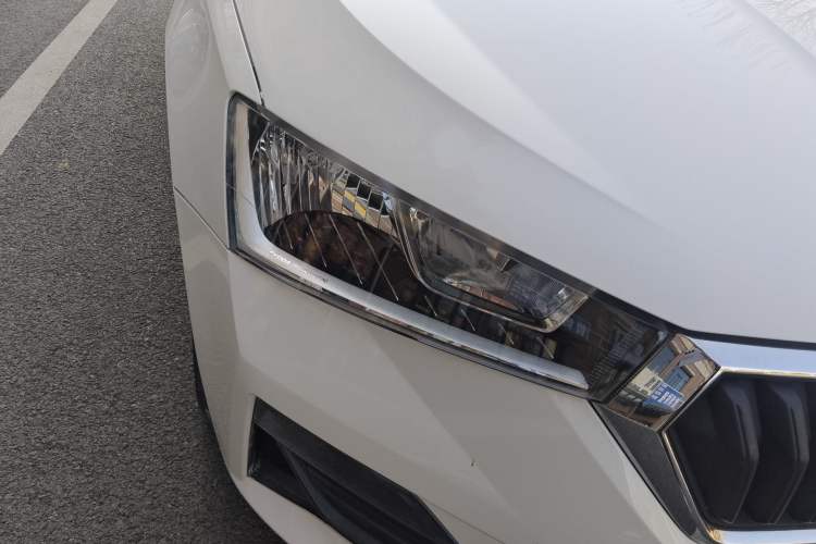 Used Skoda Rapid 2019 Revised Version 1.5L Automatic Standard Edition China VI Right Front Headlight