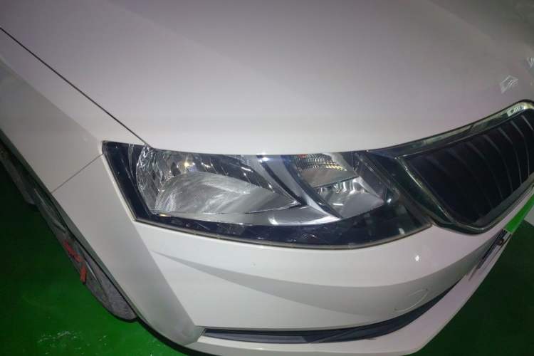 Used Skoda Rapid 2019 Revised Version 1.5L Manual Entry-Level Edition China VI Right Front Headlight
