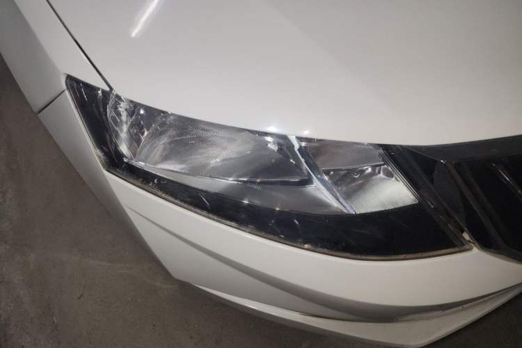 Used Skoda Rapid 2019 1.5L Automatic Comfort Edition China VI Standard Right Front Headlight