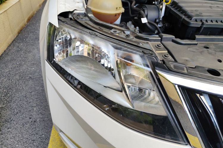 Used Skoda Rapid 2019 1.5L Automatic Comfort Edition China V Standard Right Front Headlight