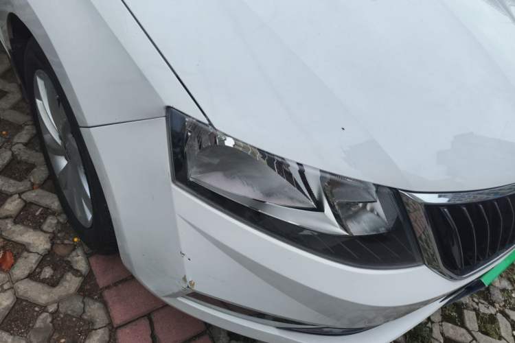 Used Skoda Rapid 2019 1.5L Automatic Comfort Edition China V Standard Right Front Headlight