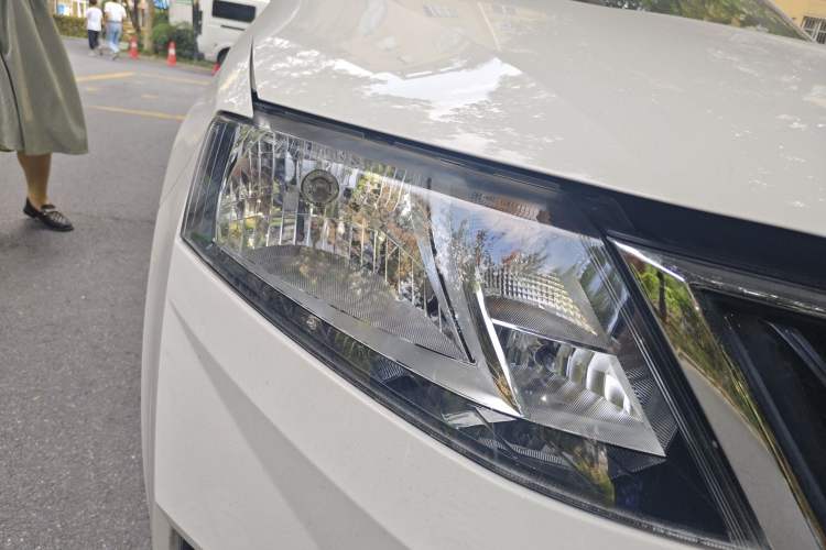 Used Skoda Rapid 2019 Revised Version 1.5L Automatic Standard Edition China VI Right Front Headlight