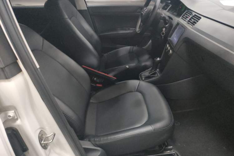 Used Skoda Rapid 2019 1.5L Automatic Standard Edition Right Front Seat