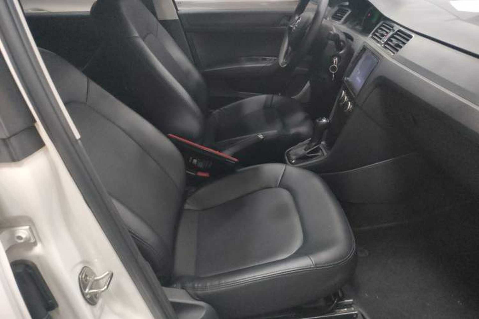 Used Skoda Rapid 2019 1.5L Automatic Standard Edition Right Front Seat