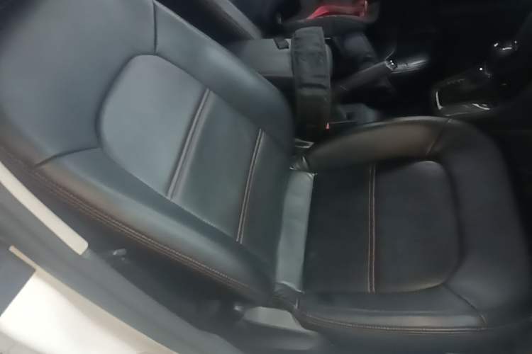 Used Skoda Rapid 2019 1.5L Automatic Standard Edition Right Front Seat