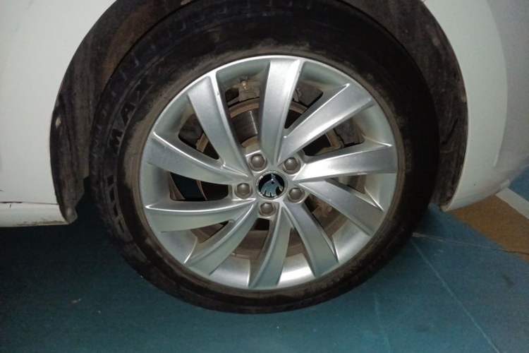 Used Skoda Rapid 2019 1.5L Automatic Comfort Edition China V Standard Right Front Wheel Hub