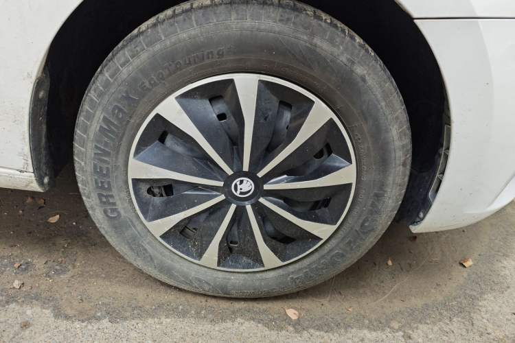 Used Skoda Rapid 2019 1.5L Automatic Standard Edition Right Front Wheel Hub