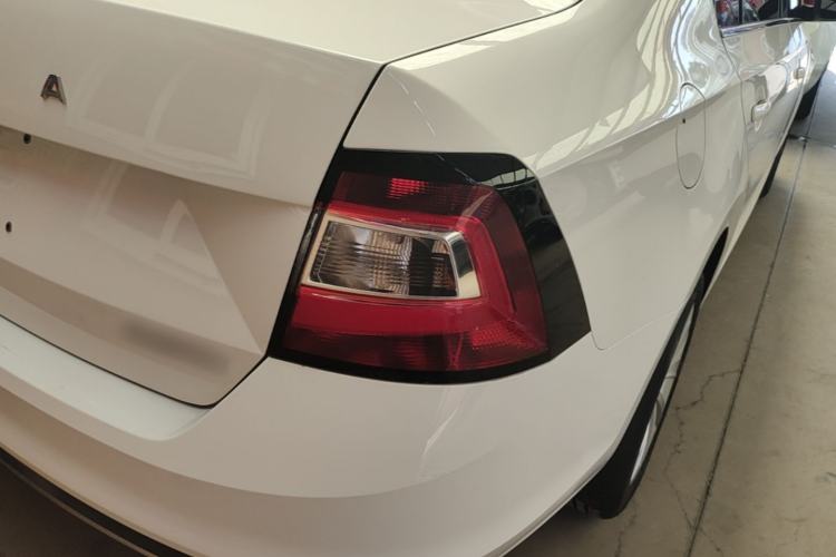 Used Skoda Rapid 2019 1.5L Automatic Comfort Edition China V Standard Right Rear Taillight