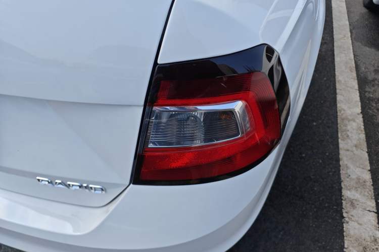 Used Skoda Rapid 2019 1.5L Manual Comfort Edition China VI Standard Right Rear Taillight