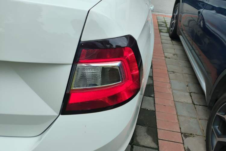 Used Skoda Rapid 2019 1.5L Automatic Comfort Edition China V Standard Right Rear Taillight