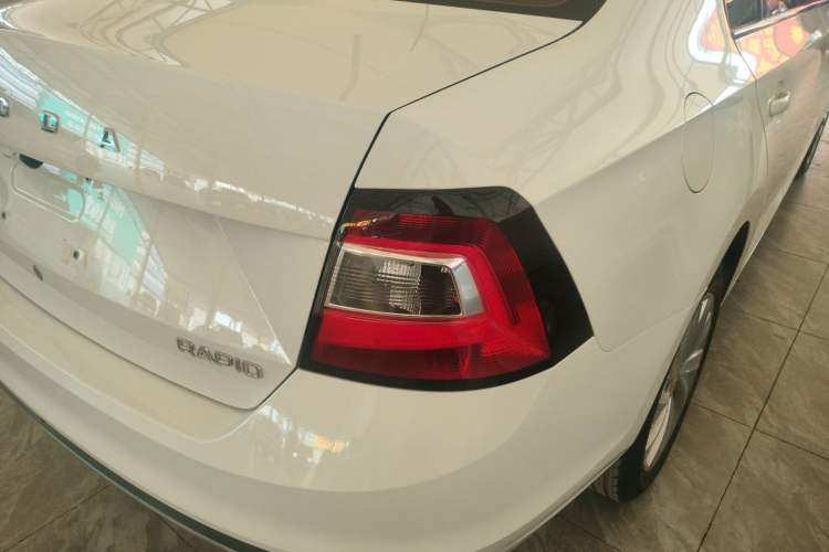 Used Skoda Rapid 2019 1.5L Automatic Comfort Edition China V Standard Right Rear Taillight