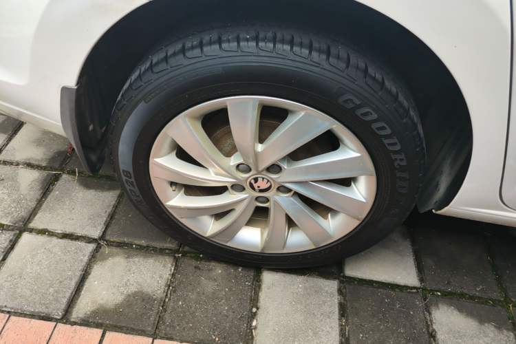 Used Skoda Rapid 2019 1.5L Automatic Comfort Edition China V Standard Right Rear Wheel Hub