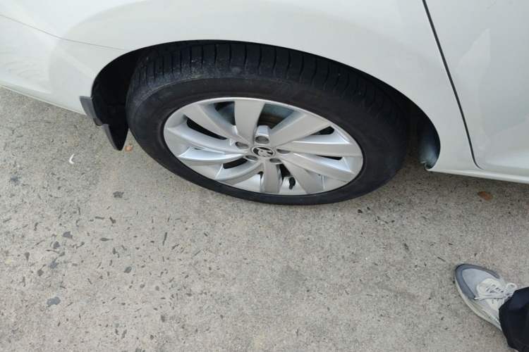 Used Skoda Rapid 2019 1.5L Manual Comfort Edition China V Standard Right Rear Wheel Hub