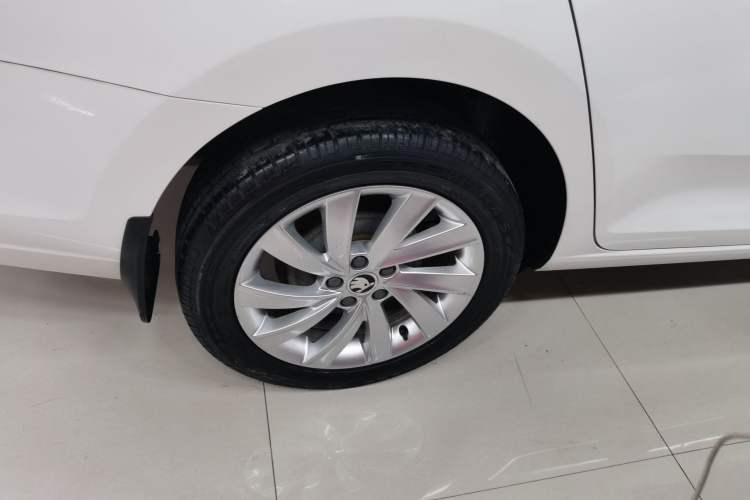 Used Skoda Rapid 2019 1.5L Automatic Comfort Edition China V Standard Right Rear Wheel Hub