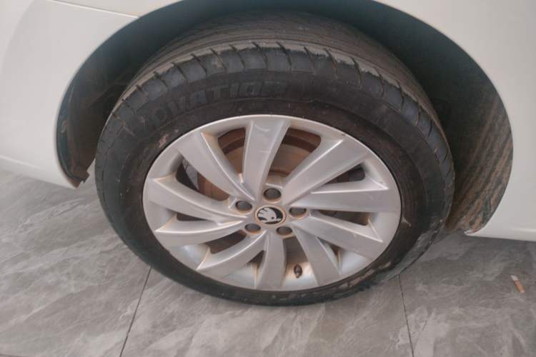 Used Skoda Rapid 2019 1.5L Automatic Comfort Edition China V Standard Right Rear Wheel Hub
