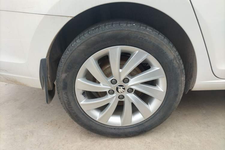 Used Skoda Rapid 2019 1.5L Automatic Comfort Edition China V Standard Right Rear Wheel Hub