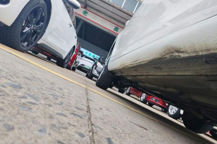 Used Skoda Rapid 2019 1.5L Automatic Standard Edition Right Side Sill