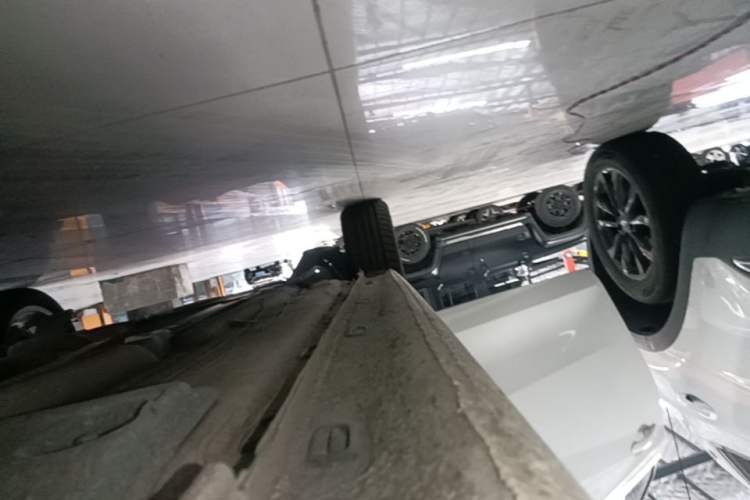 Used Skoda Rapid 2019 1.5L Automatic Comfort Edition China VI Standard Right Side Sill