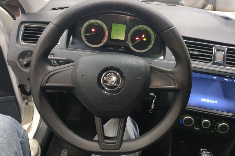 Used Skoda Rapid 2019 1.5L Automatic Standard Edition Steering Wheel