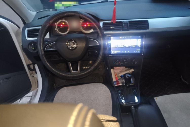 Used Skoda Rapid 2019 1.5L Automatic Comfort Edition China VI Standard Steering Wheel