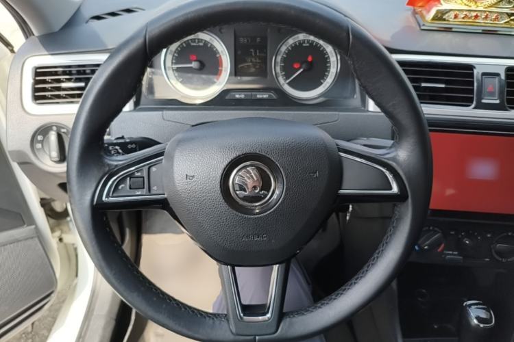 Used Skoda Rapid 2019 1.5L Automatic Comfort Edition China VI Standard Steering Wheel