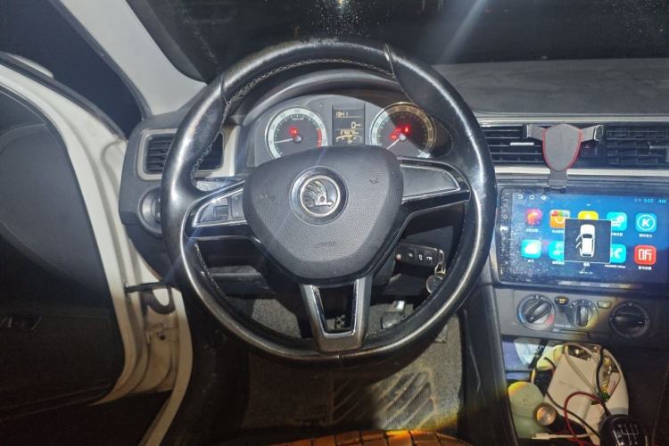 Used Skoda Rapid 2019 1.5L Manual Comfort Edition China VI Standard Steering Wheel