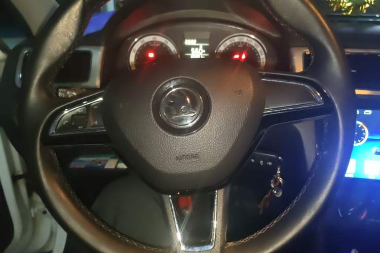 Used Skoda Rapid 2019 1.5L Manual Comfort Edition China V Standard Steering Wheel
