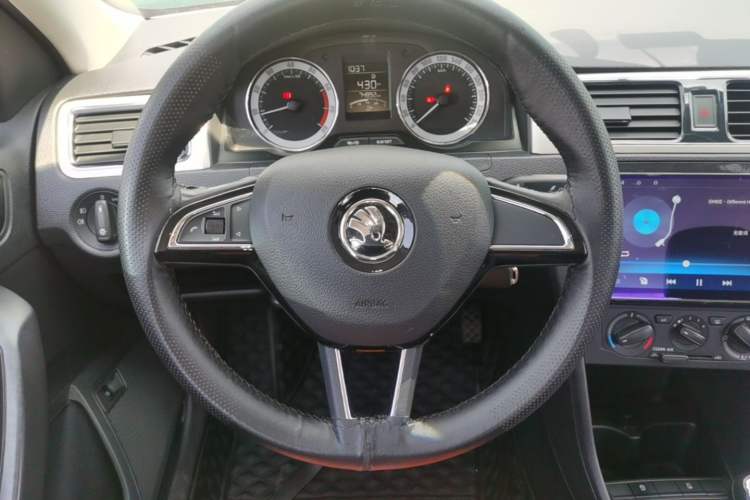 Used Skoda Rapid 2019 1.5L Manual Comfort Edition China VI Standard Steering Wheel