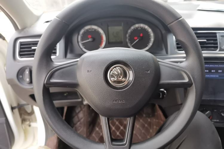 Used Skoda Rapid 2019 1.5L Manual Standard Edition Steering Wheel