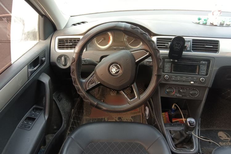 Used Skoda Rapid 2019 1.5L Manual Comfort Edition China VI Standard Steering Wheel