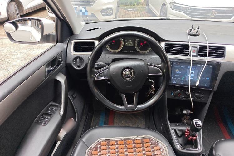 Used Skoda Rapid 2019 1.5L Manual Comfort Edition China VI Standard Steering Wheel