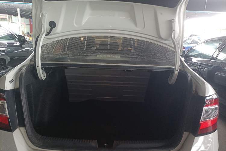 Used Skoda Rapid 2019 1.5L Manual Comfort Edition China VI Standard Trunk