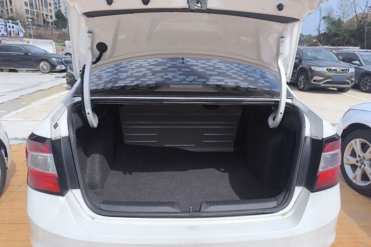 Used Skoda Rapid 2019 1.5L Automatic Comfort Edition China V Standard Trunk