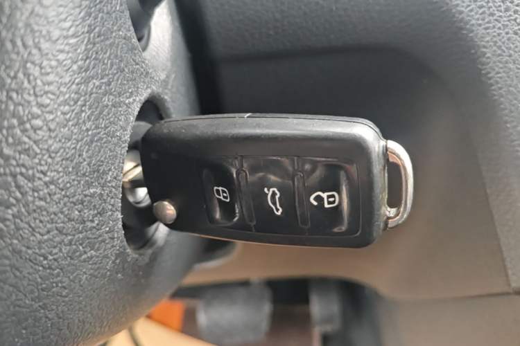 Used Skoda Rapid 2019 1.5L Automatic Comfort Edition China VI Standard Vehicle Key