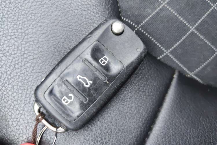Used Skoda Rapid 2019 1.5L Automatic Comfort Edition China VI Standard Vehicle Key