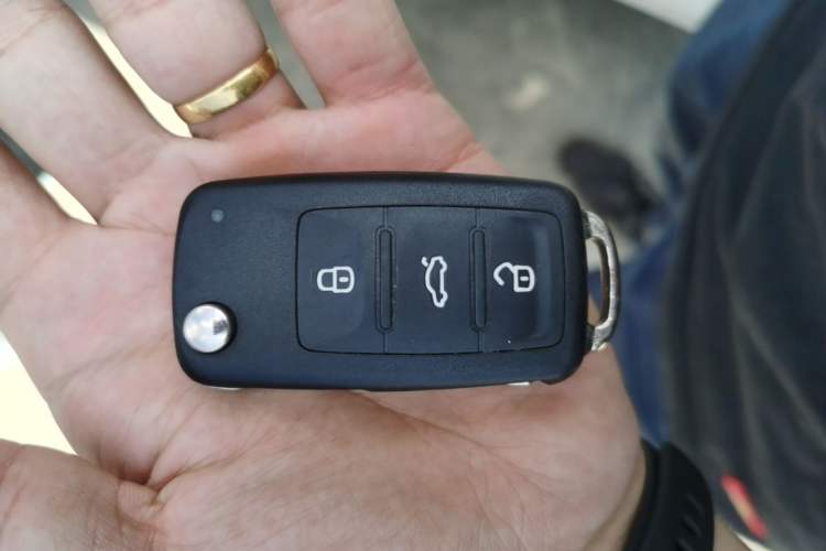 Used Skoda Rapid 2019 1.5L Manual Comfort Edition China VI Standard Vehicle Key