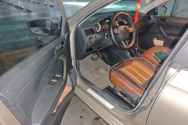 Used Skoda Rapid 2019 1.5L Automatic Standard Edition Driver Seat