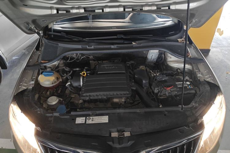 Used Skoda Rapid 2019 1.5L Automatic Comfort Edition China VI Standard Engine Bay