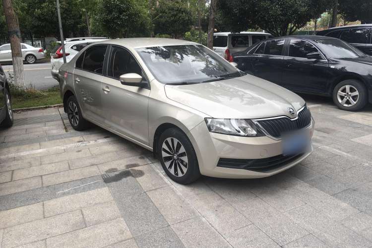 Used Skoda Rapid 2019 1.5L Automatic Standard Edition Exterior 2
