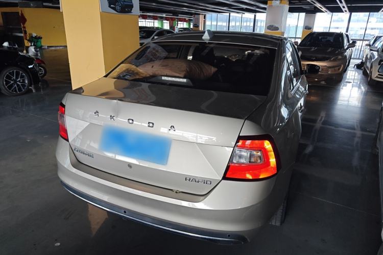 Used Skoda Rapid 2019 1.5L Automatic Comfort Edition China VI Standard Exterior 5