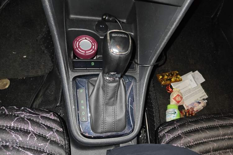Used Skoda Rapid 2019 1.5L Automatic Comfort Edition China VI Standard Gear Lever
