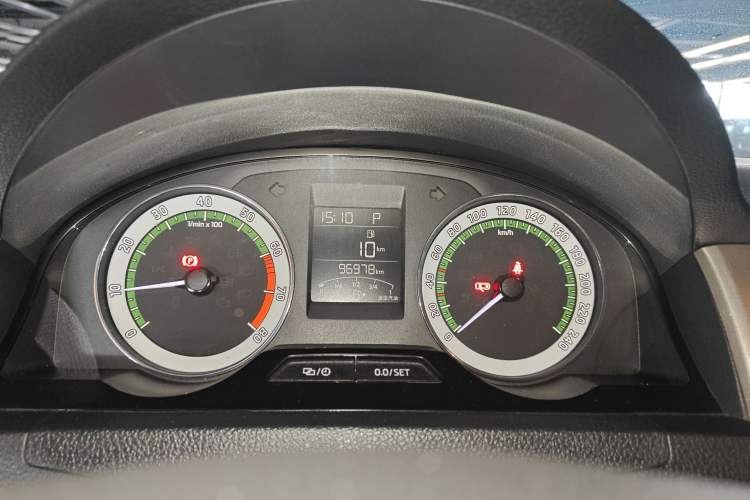 Used Skoda Rapid 2019 1.5L Automatic Comfort Edition China VI Standard Instrument Cluster